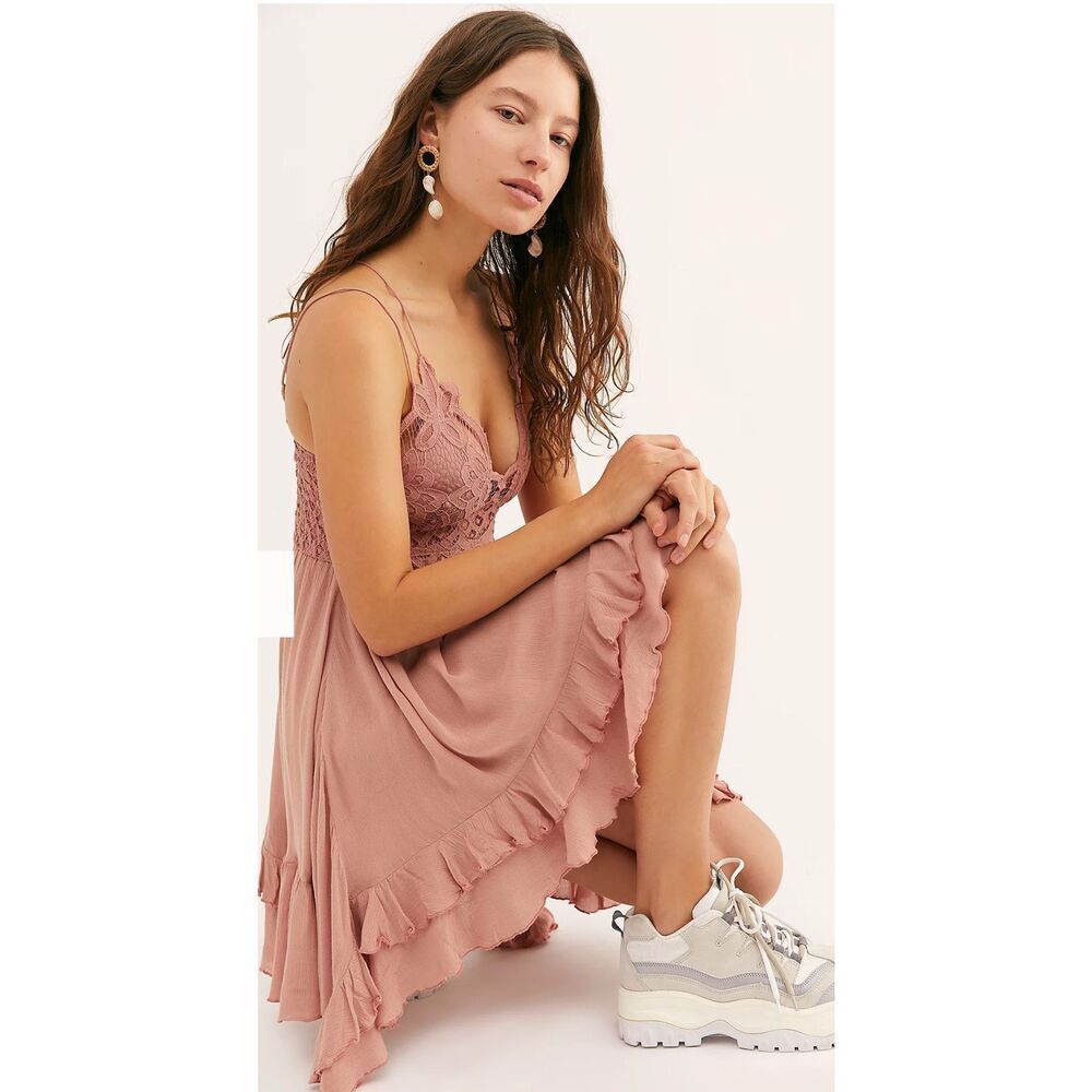 Free People Adella Slip Dress Womens XS Rose Crochet Mini Tiered Hem NWT W/ FLAW
